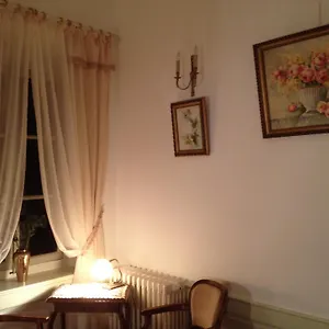 Chateau-gaillard Bed & Breakfast
